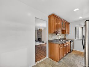 89 N Broadway 213, White Plains NY 10603