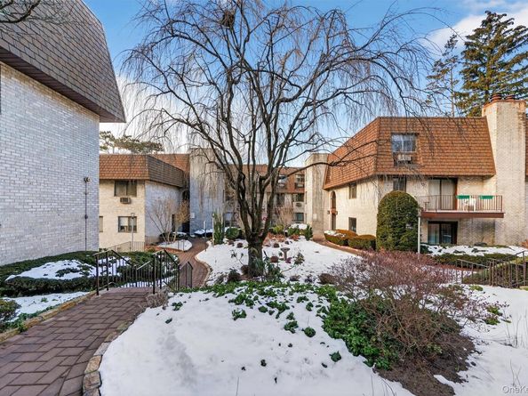 89 N Broadway 213, White Plains NY 10603