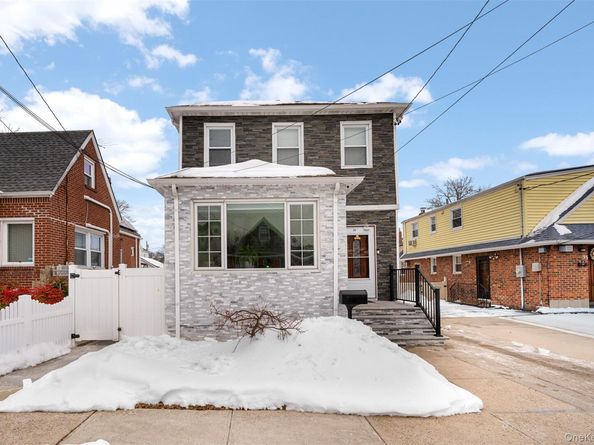 35 Barwick Street, Floral Park NY 11001