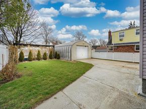 35 Barwick Street, Floral Park NY 11001
