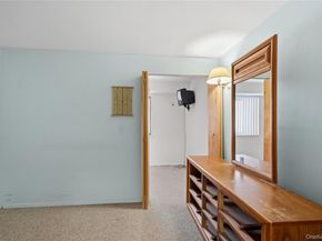 19 Newbrook 19, Bay Shore NY 11706