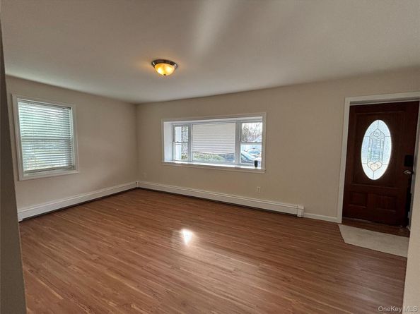 55 Waverly Avenue, Smithtown NY 11787