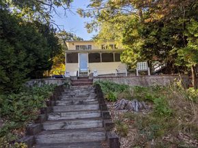 215 Lakeside Trail, Ridge NY 11961