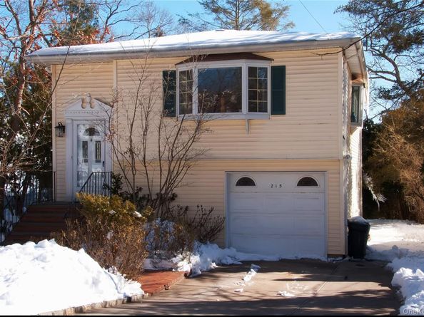 215 Lakeside Trail, Ridge NY 11961