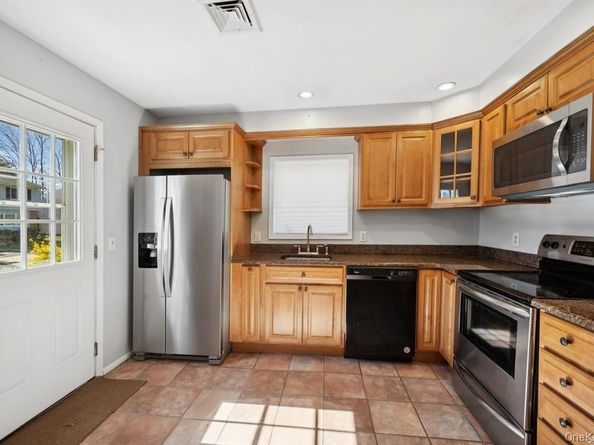 301 Laurel Road, Northport NY 11768