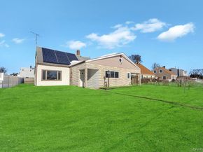 21 Clay Lane, Levittown NY 11756