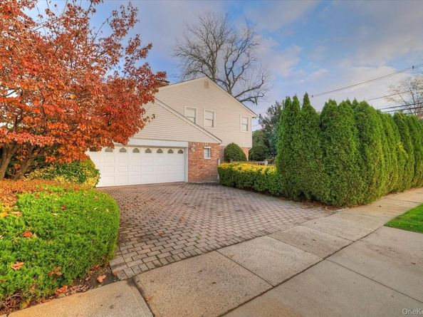 58 Allen Road, Rockville Centre NY 11570