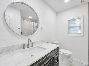 22 Bruce Lane, Farmingdale NY 11735