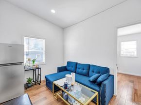 22 Bruce Lane, Farmingdale NY 11735