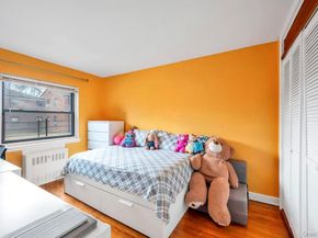 196-72 69th Ave 1 FL, Fresh Meadows NY 11365