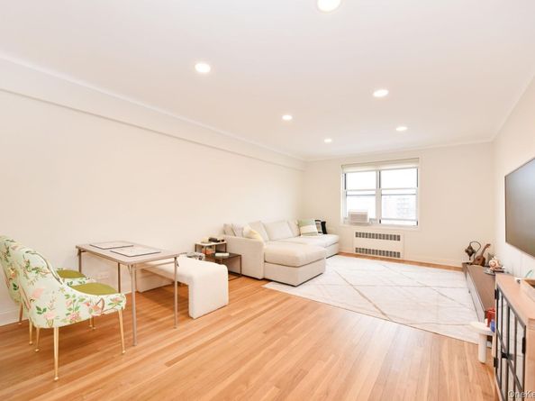 64-11 99 Street 418, Rego Park NY 11374