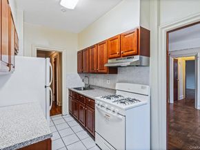 155-17 Sanford Ave E, Flushing NY 11355