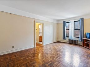 155-17 Sanford Ave E, Flushing NY 11355