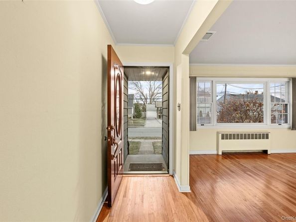 2474 Margaret Street, Bellmore NY 11710