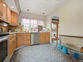 400 Plainview Road, Hicksville NY 11801