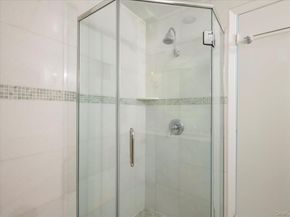 20 Gilchrest Road 3D, Great Neck NY 11021