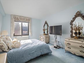 20 Gilchrest Road 3D, Great Neck NY 11021