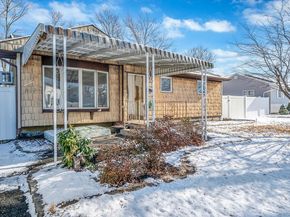 2711 Connecticut Avenue, Medford NY 11763