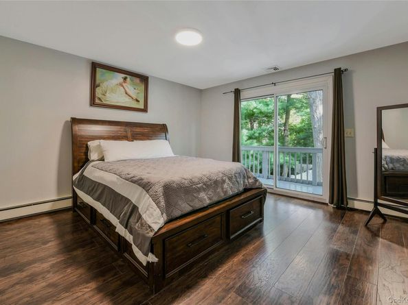 27 Upper Sheep Pasture Road, East Setauket NY 11733