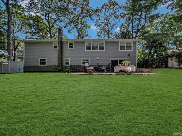 27 Upper Sheep Pasture Road, East Setauket NY 11733