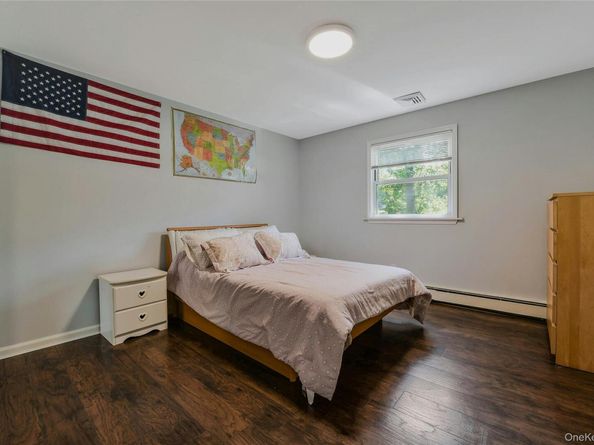 27 Upper Sheep Pasture Road, East Setauket NY 11733