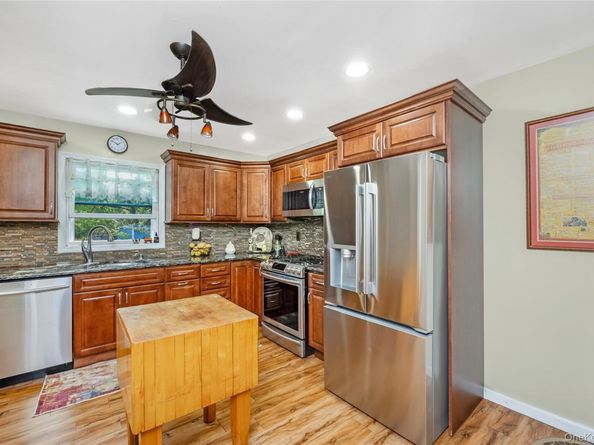 35 Forest Avenue, West Babylon NY 11704