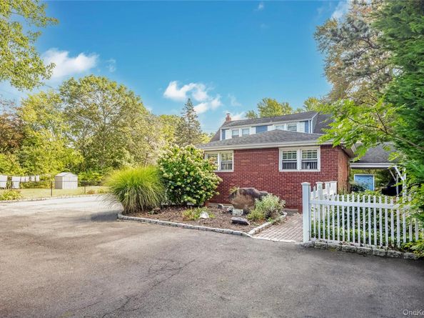 35 Forest Avenue, West Babylon NY 11704