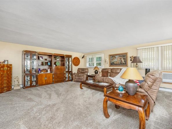 35 Forest Avenue, West Babylon NY 11704