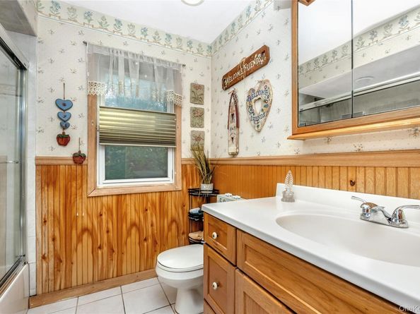 35 Forest Avenue, West Babylon NY 11704
