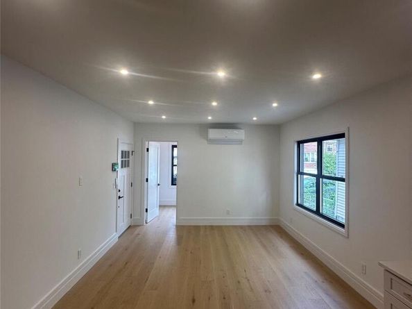 1725 Hone Avenue, Bronx NY 10461