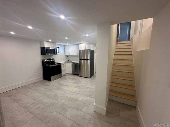 1725 Hone Avenue, Bronx NY 10461