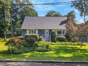 123 Parkside Avenue, Miller Place NY 11764