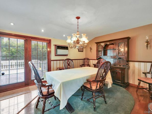 123 Parkside Avenue, Miller Place NY 11764