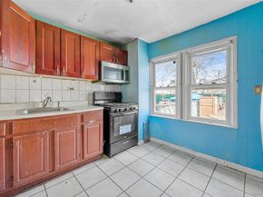 8951 121st Street, Richmond Hill NY 11418