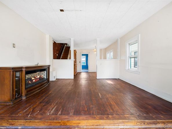 8951 121st Street, Richmond Hill NY 11418