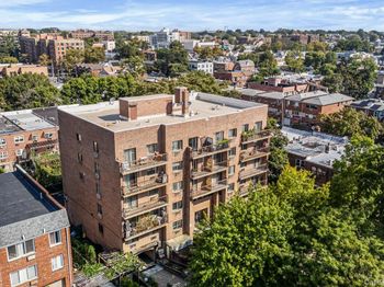 147-45 Barclay Ave