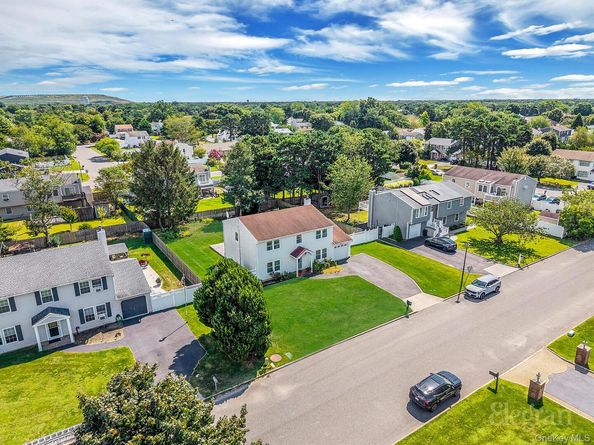 21 Apple Blossom Lane, East Patchogue NY 11772