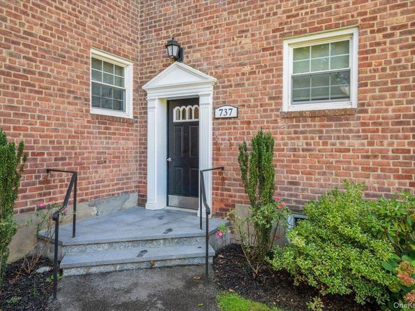 737 N Broadway 2D, Hastings-on-Hudson NY 10706
