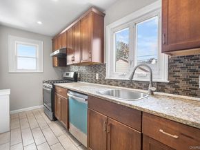 15044 87th Road, Briarwood NY 11432