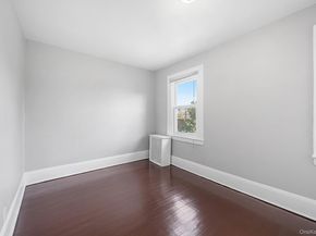 15044 87th Road, Briarwood NY 11432