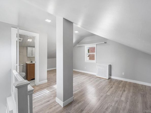 15044 87th Road, Briarwood NY 11432