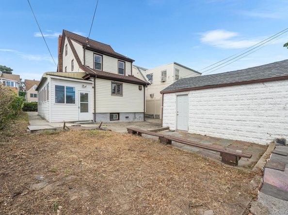 15044 87th Road, Briarwood NY 11432