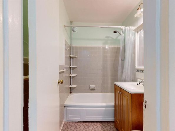99-10 60th Avenue 2L, Corona NY 11368