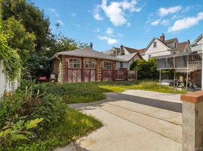 91-16 115th street, Richmond Hill NY 11418