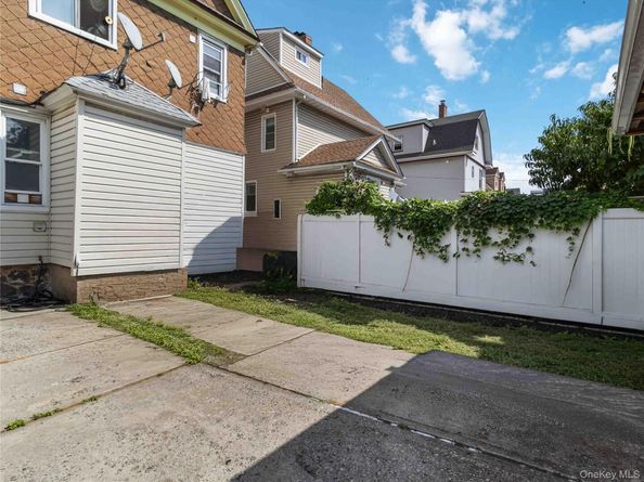91-16 115th street, Richmond Hill NY 11418