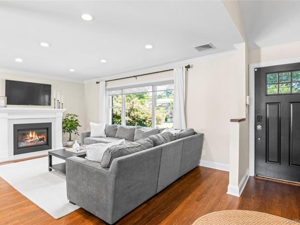 7 Driftwood Drive, Glen Cove NY 11542