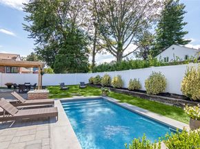 7 Driftwood Drive, Glen Cove NY 11542