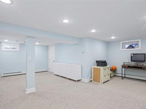 7 Driftwood Drive, Glen Cove NY 11542