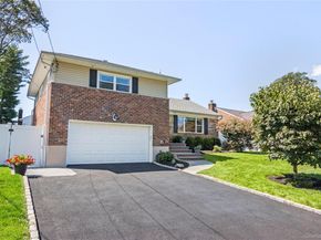 7 Driftwood Drive, Glen Cove NY 11542