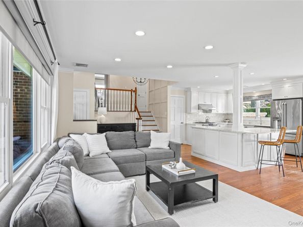 7 Driftwood Drive, Glen Cove NY 11542